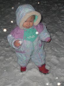 Das erste Mal durch Schnee stöbern 