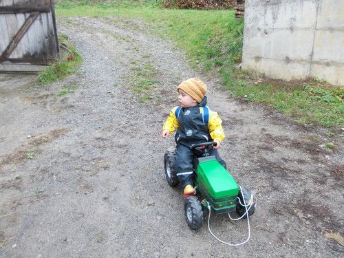 Unterwegs mit dem Traktor bei Regen