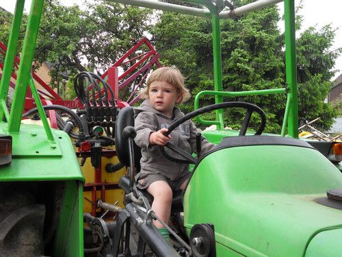 Ressi ich hol dich mit dem Traktor ab...