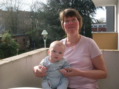 Mama mit Baby Leon