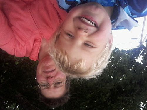 Luca Walter im Schwarzwald Rickenbach mit Mama<br />
im Sommer 2018