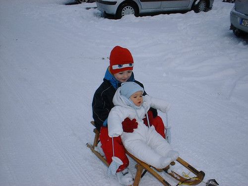 schlitten fahren mit dem großen Cousin