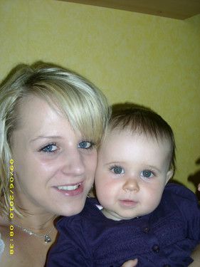 Knuddeln und toben mit Mama