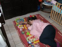 Beim Spielen eingeschlafen