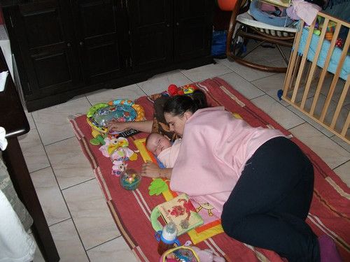 Beim Spielen eingeschlafen