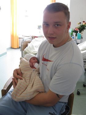 Papa mit seiner kleinen Prinzessin!!!!