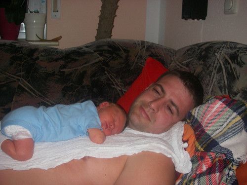 der erste Mittagsschlaf zu Hause