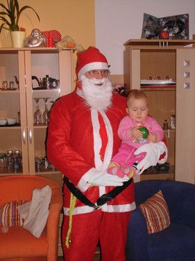 Emily mit dem Nikolaus