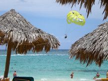 Gleitschirmflug in der Karibik - ich habe so gehofft, dass uns der Schirm gut trägt
