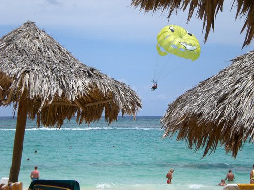 Gleitschirmflug in der Karibik - ich habe so gehofft, dass uns der Schirm gut trägt