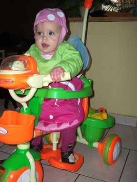 Erste Karnevalsfeier als Blumenelfe