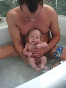 Badespaß mit Papa