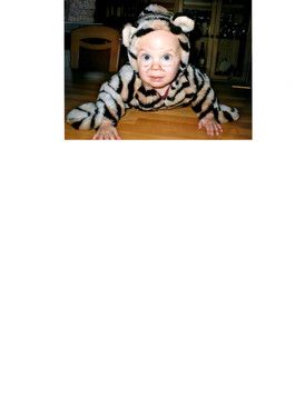 Unser kleiner "Stubentiger" Lara....gerade mal ein halbes Jahr