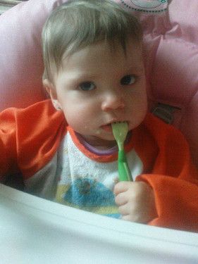 ich esse jetzt schon ganz alleine