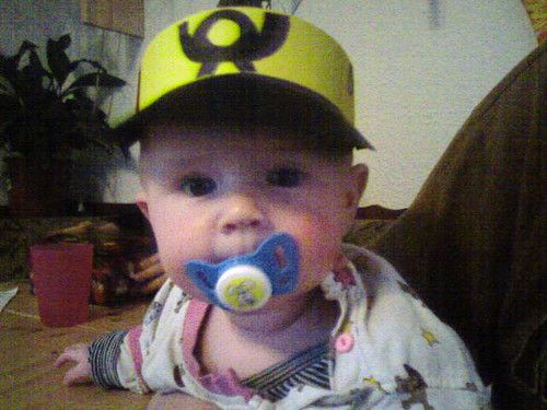 Alina als Postbotin.... sie ist ein richtiger Sonnenschein und hier ausnahmsweise nicht am lachen!