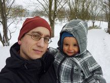 Georg und Papa im Schnee