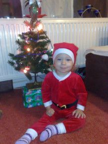 Celina im Weihnachtsmannkostüm!!!