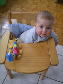 Unser kleiner cooler Spatz Jeremy (wie immer total neugierig) ;)