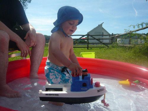 Samuel lädt ein zur Pool Party :-)