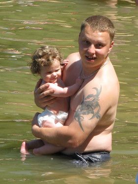 Mit dem Papa mutig in die Fluten gestürzt  : )